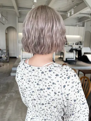 ショート カラー 林 千聖のヘアスタイル