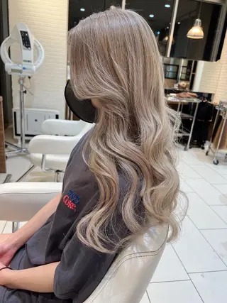 ロング カラー ワンホンヘア RYOTAのヘアスタイル