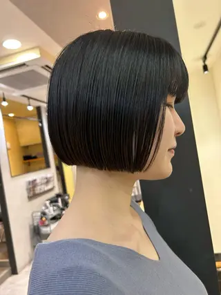 ショート カラー hubhair レイヤー/透明感のヘアスタイル