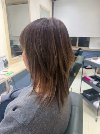 セミロング カラー たけかわ みずきのヘアスタイル