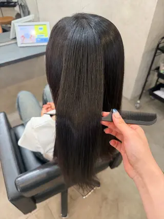 セミロング 上田 愛菜のヘアスタイル