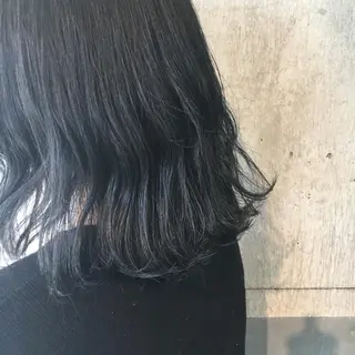 ミディアム カラー 相川 愛実のヘアスタイル