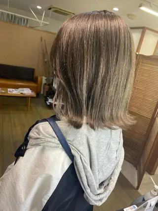 ショート カラー ブリーチカラー🫧 森　凪沙のヘアスタイル