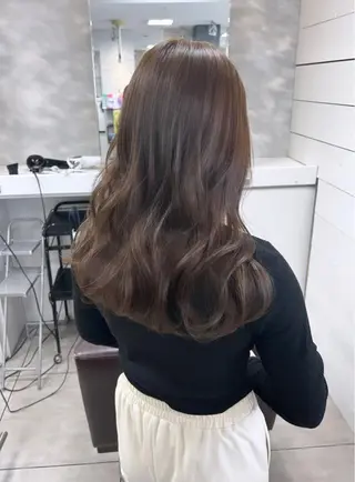 セミロング レイヤー/艶髪カラー 森本くるみのヘアスタイル