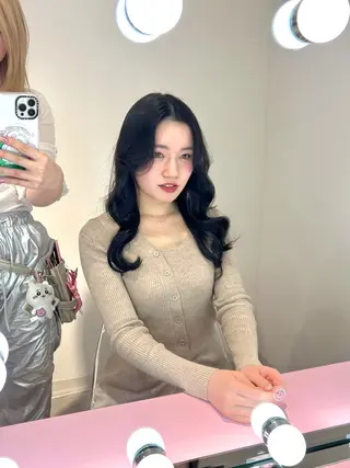 ロング ナナ♡レイヤーカット ♡似合わせカラーのヘアスタイル