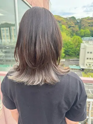 ミディアム カラー Viage （ビアージュ）のヘアスタイル