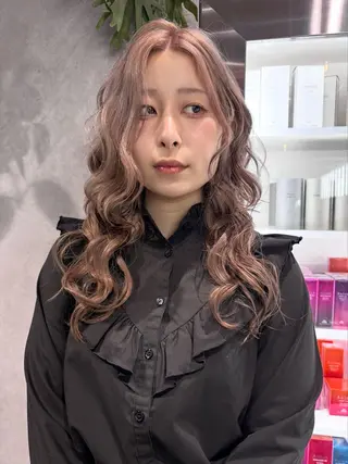 ロング カラー ヘアアレンジ iona/ハイトーン /ネイルのネイルデザイン