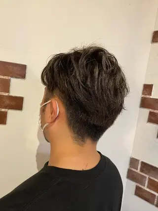 カラー メンズ 松下 詩恵里のヘアスタイル