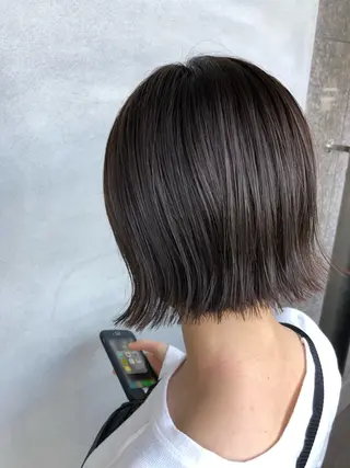 ショート カラー 比嘉 千咲のヘアスタイル