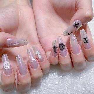 ネイル Queens テイのネイルデザイン