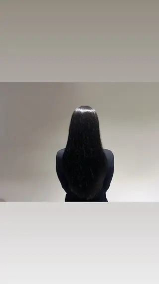 ロング 長野 美沙のヘアスタイル