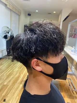 ショート パーマ メンズ 土井 祐之介のヘアスタイル