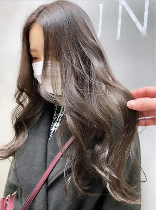 ロング カラー 韓国レイヤー×艶髪 ハイトーンRyukiのヘアスタイル
