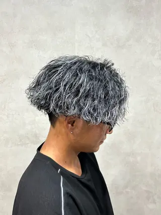 カラー パーマ メンズ パーマ職人🔥/短髪 執行役員/YUTAのヘアスタイル