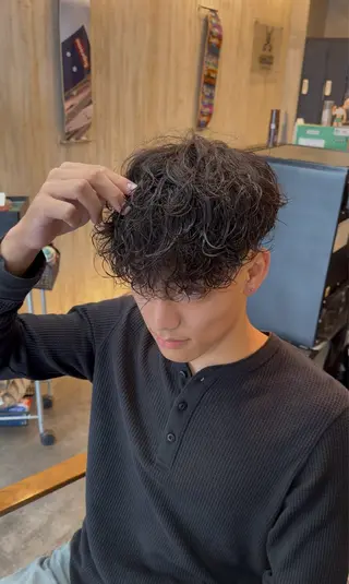 パーマ メンズ 野中 慈穏のヘアスタイル
