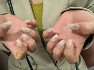 ネイル LAVISH 大和店 emi･:*+のネイルデザイン