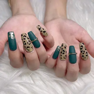 セミロング ネイル Y. Sのネイルデザイン