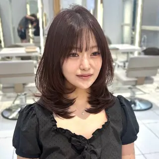ミディアム かなこ/ミディアム レイヤー／ワンカールのヘアスタイル