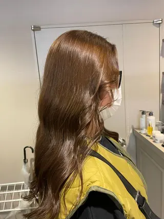 ミディアム カラー 抜け感レイヤー︴ ニュアンスカラーのヘアスタイル