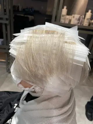 ショート カラー ブリーチ👩🦳/ ✂︎MANAMIのヘアスタイル