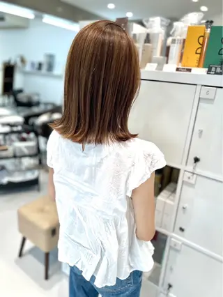 ミディアム 榎本 雪来のヘアスタイル