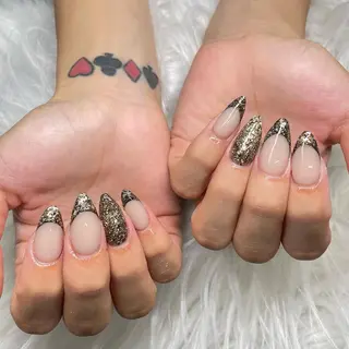 ミディアム ネイル Y. Sのネイルデザイン