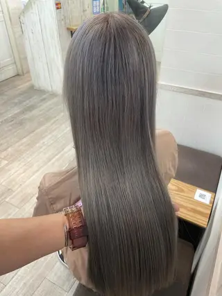 ロング カラー パーマ ヘアアレンジ newi saLyu ネウィ サリューのヘアスタイル