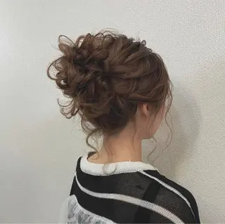 ミディアム ヘアアレンジ 【カメレオン】 上村 祥子のヘアスタイル