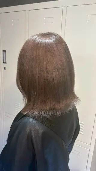 ミディアム 地雷系🎀ハイトーン 💙荒川結星のヘアスタイル