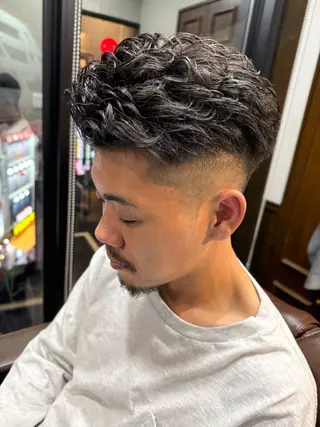 パーマ 京都フェードカット 田嶋勇祐のヘアスタイル