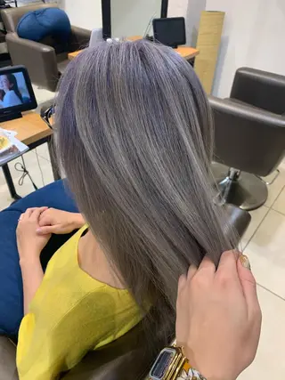 セミロング カラー 美髪矯正✖️似合わせ 🌻ヒトミのヘアスタイル