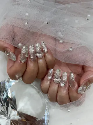 ネイル ベスティオーラ aineのネイルデザイン