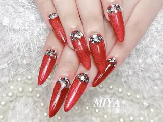 ネイル 🦋 Queenieのネイルデザイン