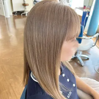 ロング カラー 武井 哉子のヘアスタイル