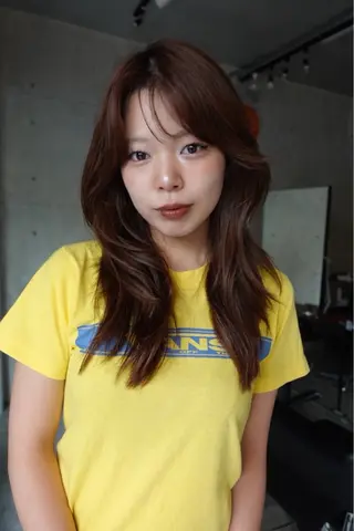 ロング レイヤーカット\ウル フ chinatsuのヘアスタイル