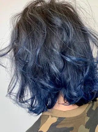ショート カラー 玉城 和磨のヘアスタイル