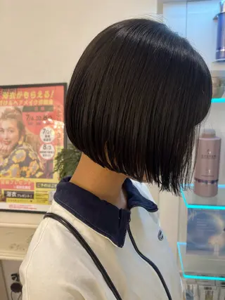 ショート ツヤ感カラー 🩵かりんのヘアスタイル