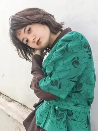 ミディアム 💜ショート💜 ウルフ、ボブ二色亜美のヘアスタイル