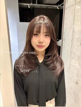 セミロング カラー 透明感カラー・レイヤ ー🎀amika🎀のヘアスタイル