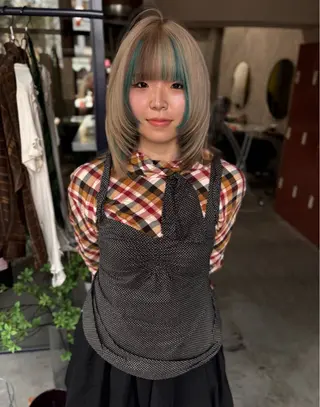 ミディアム カラー 🧡梅田ハイトーン/ 複雑履歴🧡runaのヘアスタイル