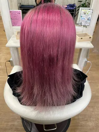 カラー white.梅田 デザインカラー🦄のヘアスタイル