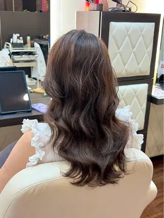 ロング パーマ レイヤー/透明感 カラー🩶ikoiのヘアスタイル