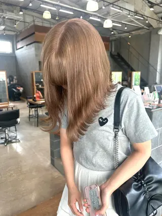 カラー 🫒オリーブ/透け感 レイヤー🌿モエカのヘアスタイル