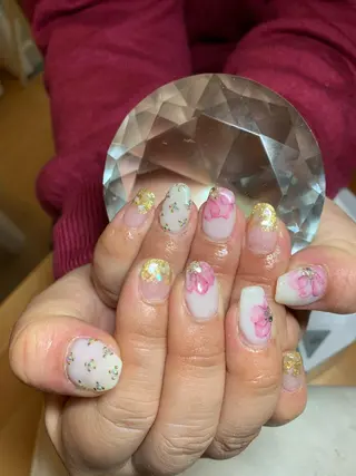 ネイル LAVISH 大和店 🤱子連れ大歓迎のネイルデザイン