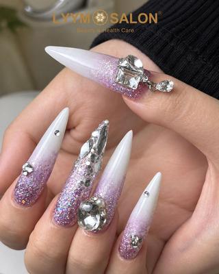 ロング LYYM Salon Miraのネイルデザイン