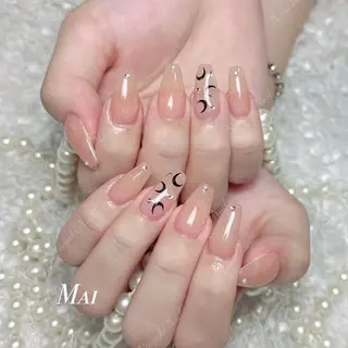 ネイル 🦋 Queenieのネイルデザイン