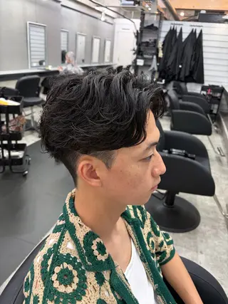 ショート メンズ ダブルカラー メンズパーマ大成のヘアスタイル