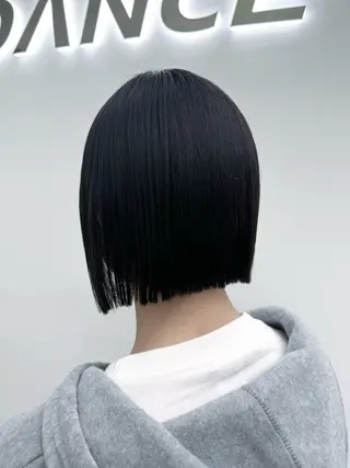 ショート カラー ヘアアレンジ 縮毛矯正🤍 ボブ/ HIKARIのヘアスタイル