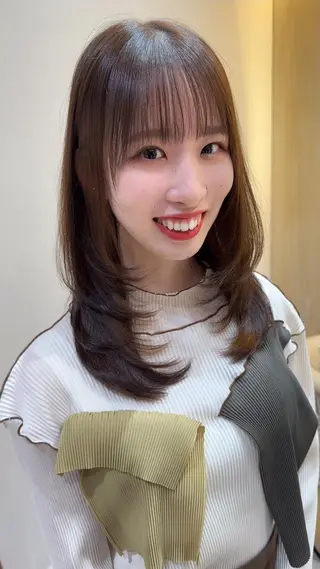 セミロング 美髪縮毛矯正✨🫧 レイヤー川村利幸のヘアスタイル