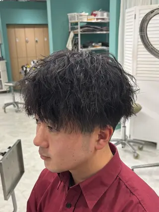 ミディアム パーマ メンズ フェザーパーマ/ メンズ特化/LUCAのヘアスタイル